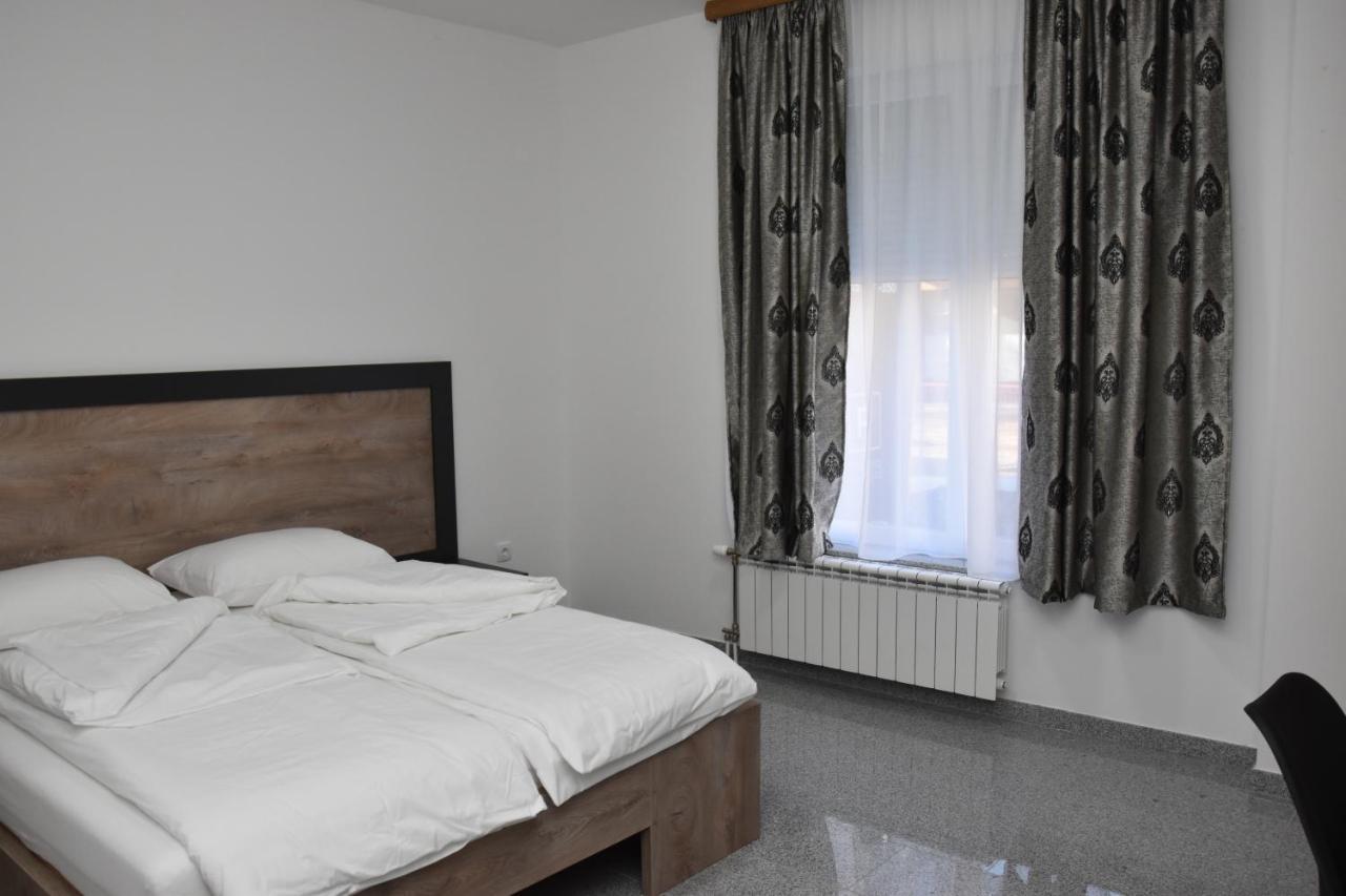 Motel Centar Биелина Экстерьер фото