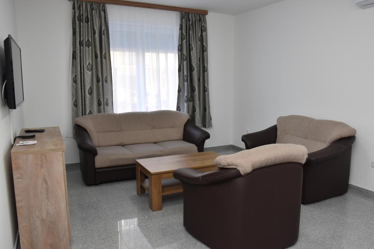 Motel Centar Биелина Экстерьер фото